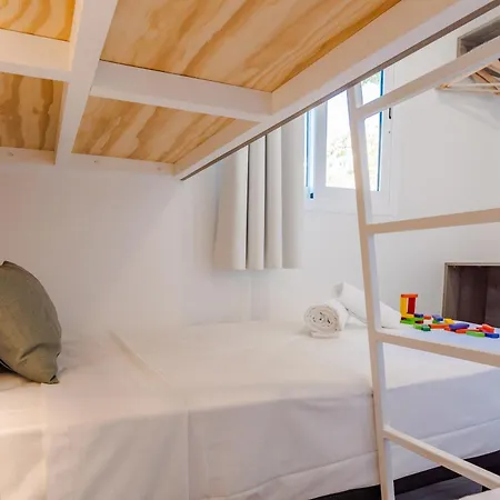 Costa Del Sol Glamping Village 푸엔히롤라