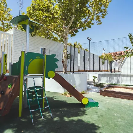 Costa Del Sol Glamping Village 캠프장 4*