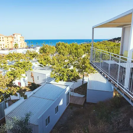 Costa Del Sol Glamping Village 캠프장 4*