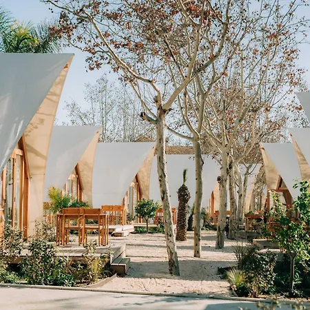 캠프장 Costa Del Sol Glamping Village
