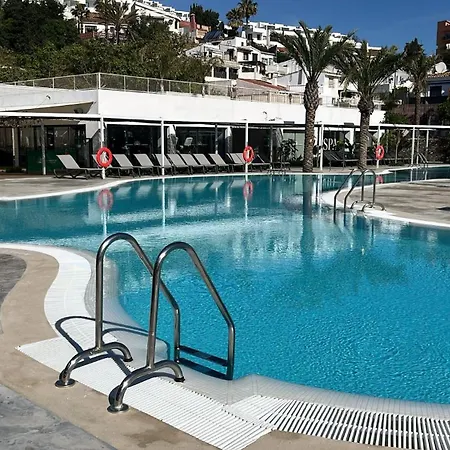 Costa Del Sol Glamping Village 캠프장 4*