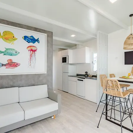 Costa Del Sol Glamping Village Кемпінг 4*