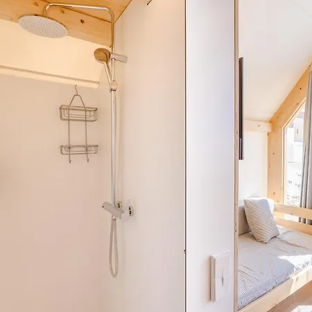 Costa Del Sol Glamping Village مكان تخييم فوينخيرولا