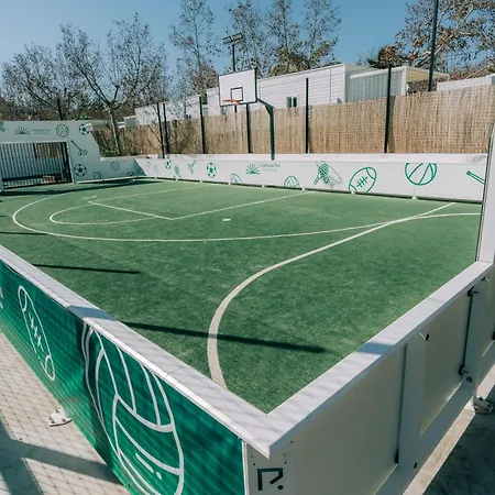 Costa Del Sol Glamping Village Кемпінг 4*