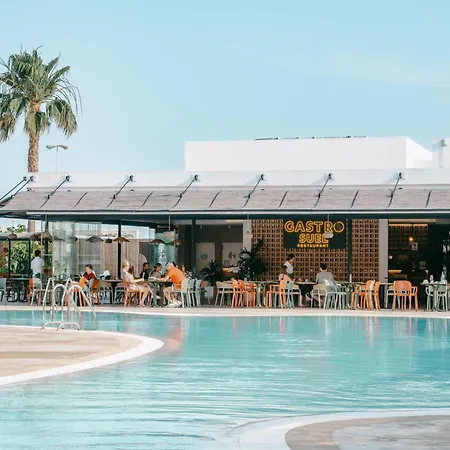 Costa Del Sol Glamping Village Кемпінг