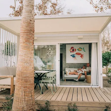 キャンプ場 Costa Del Sol Glamping Village