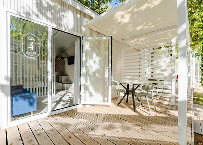 Costa Del Sol Glamping Village 4*