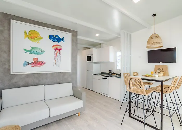 Costa Del Sol Glamping Village キャンプ場 4*