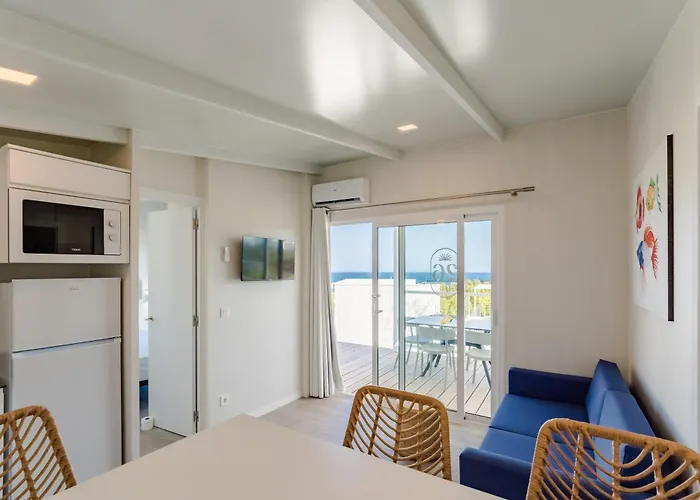 キャンプ場 Costa Del Sol Glamping Village 4*