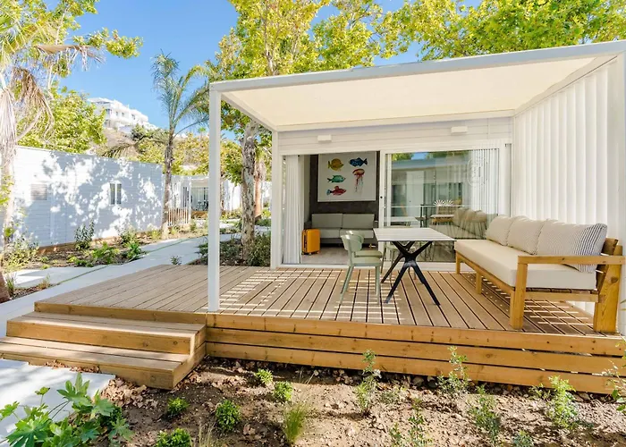 Costa Del Sol Glamping Village 4*