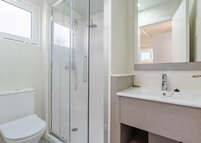 キャンプ場 Costa Del Sol Glamping Village 4*